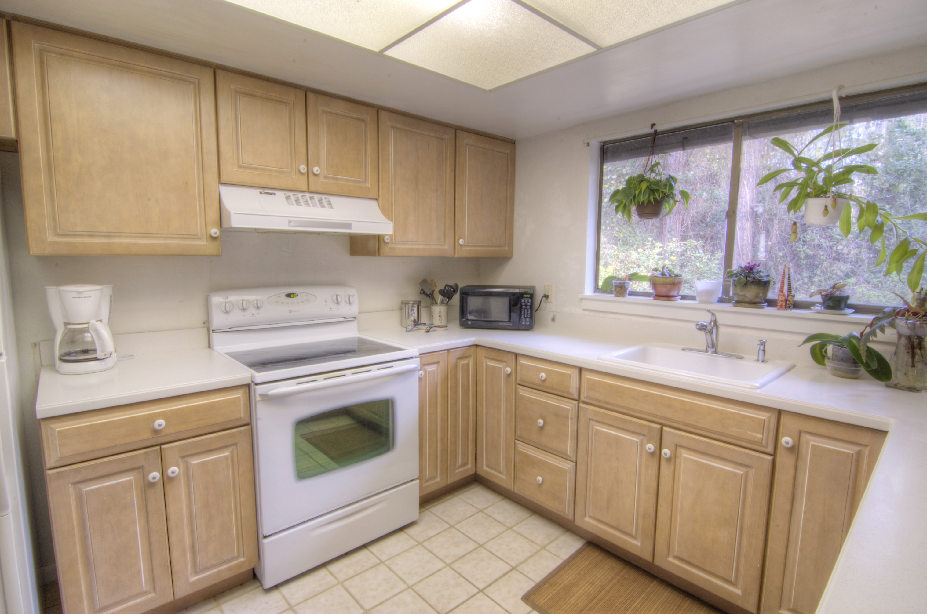 kitchen01 MLS 348673 - Gainesvilleian - Gainesville FL Real Estate