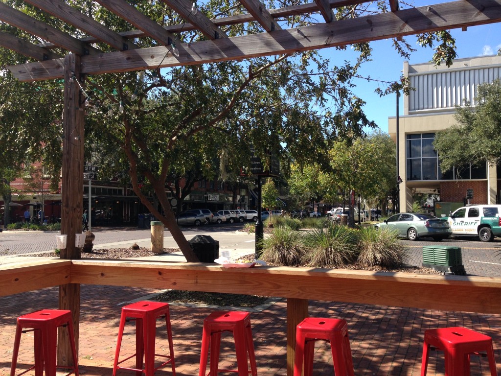 Steamers Restaurant seating